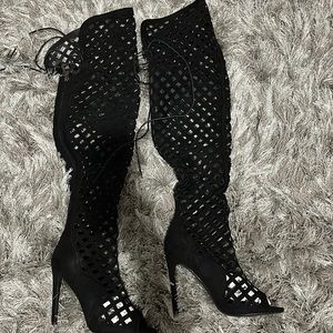 Cape Robbin Women’s Elnora-1 over the knee rear lace-up closure heel. Very sexy!